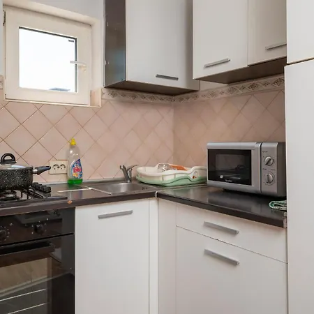 2 Bedroom Cozy In *
