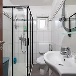 Будинок відпочинку 2 Bedroom Cozy In *