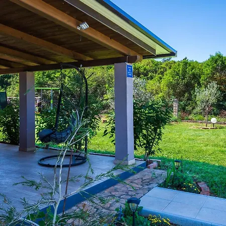 別荘 2 Bedroom Cozy In