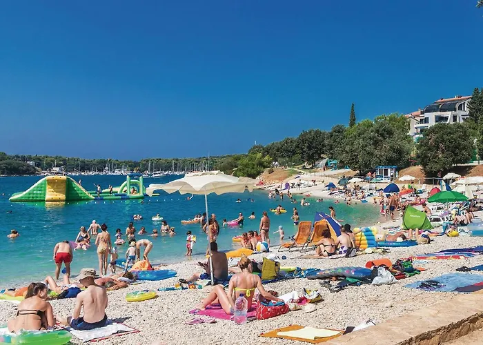 Будинок відпочинку 2 Bedroom Cozy In *