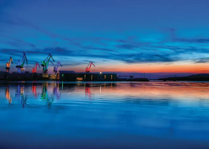 Будинок відпочинку 2 Bedroom Cozy In Пула