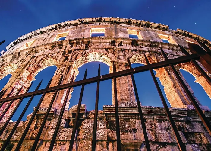 Будинок відпочинку 2 Bedroom Cozy In Пула