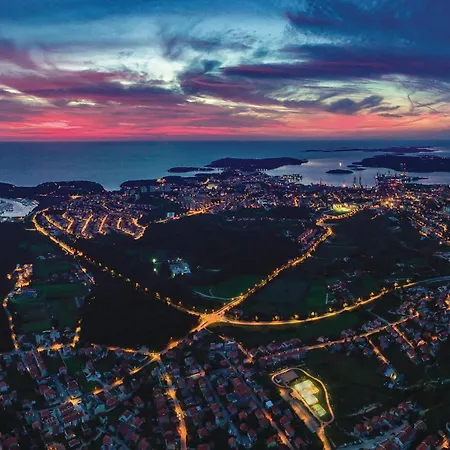 2 Bedroom Cozy In Ferienhaus