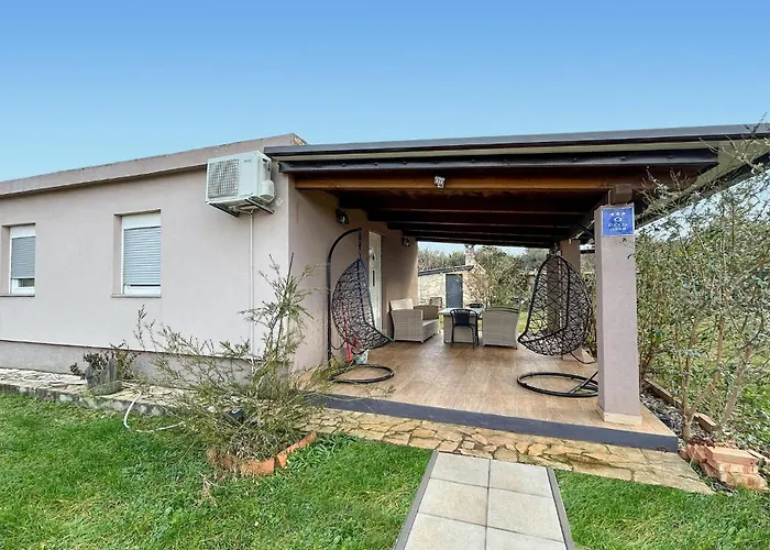 2 Bedroom Cozy In